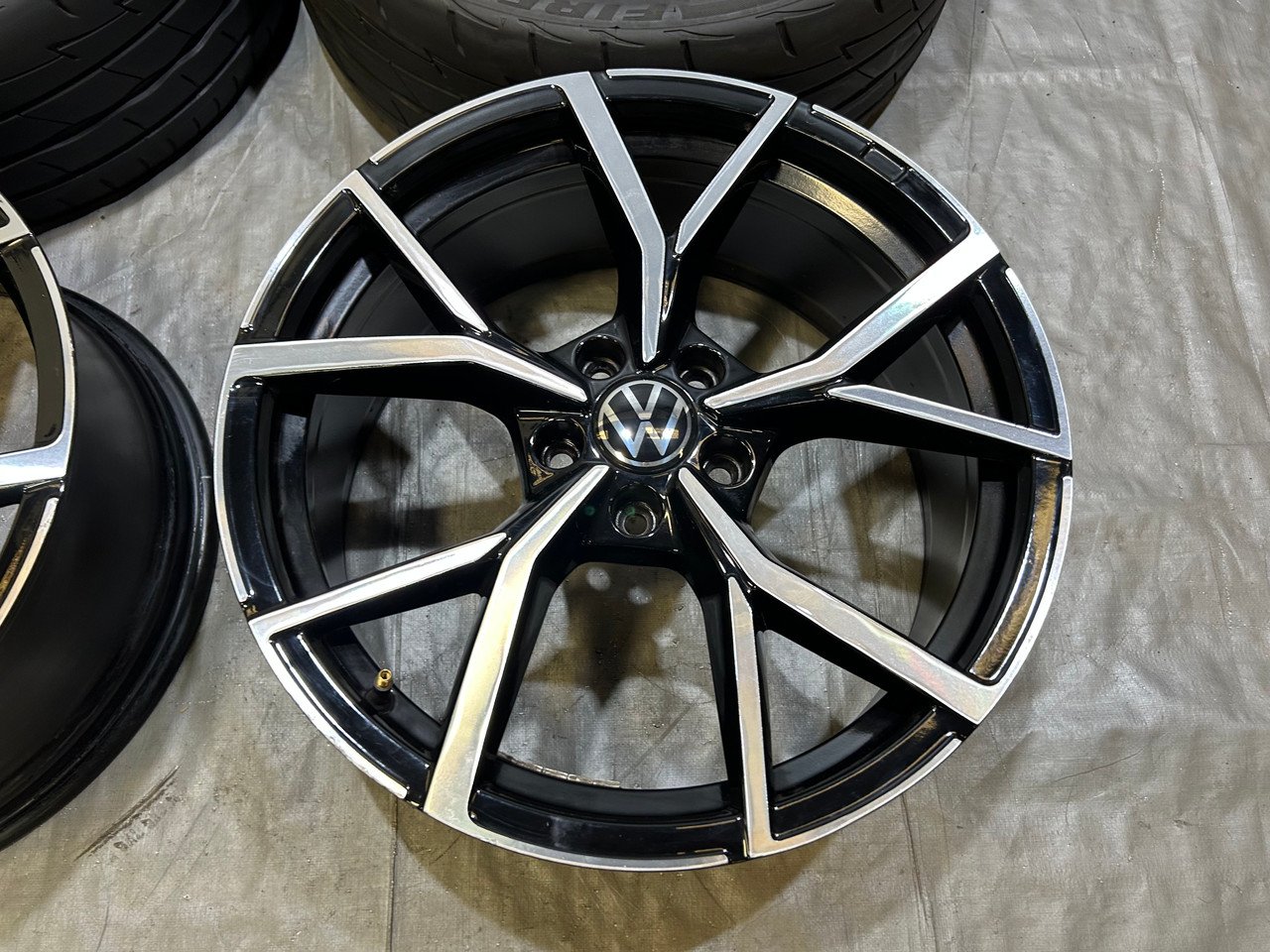 2022-2024 Volkswagen MK8 Golf R 19"Estoril Machined Wheels Rims / Set of 4 / *BENDS* / M8R01 - Image 3