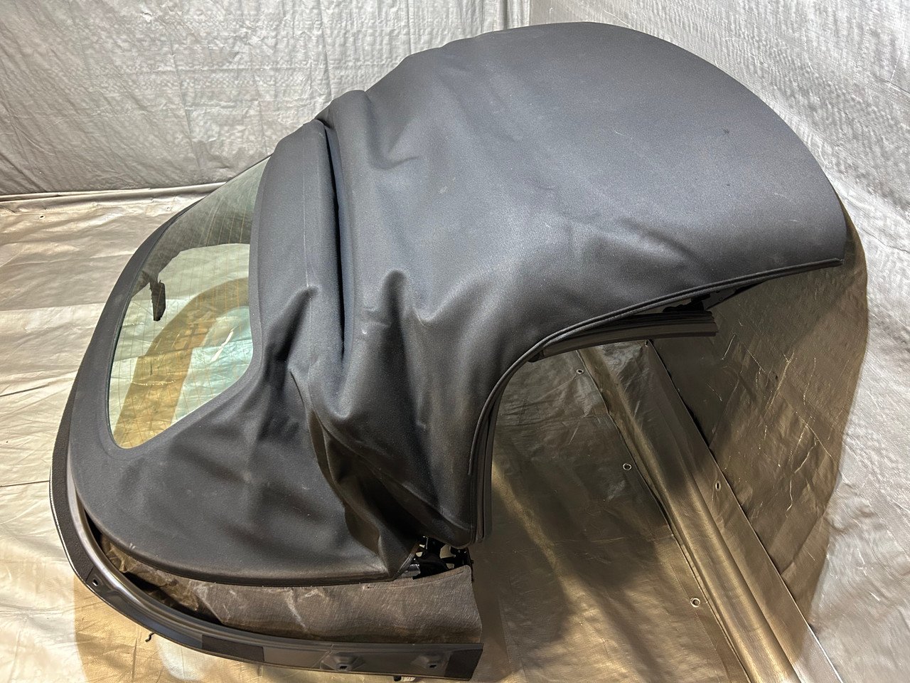 2016-2023 Audi TT Quattro Convertible Soft Top Assembly w/ Motors / Black / T3003 - Image 15