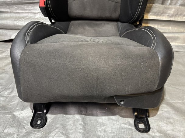 2020-2025 Chevrolet C8 Corvette Stingray GT2 Bucket Seats / Pair / Black Leather / Suede *DAMAGE* / C8002 - Image 19