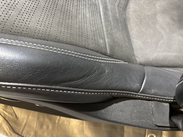 2020-2025 Chevrolet C8 Corvette Stingray GT2 Bucket Seats / Pair / Black Leather / Suede *DAMAGE* / C8002 - Image 16