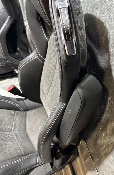 2020-2025 Chevrolet C8 Corvette Stingray GT2 Bucket Seats / Pair / Black Leather / Suede *DAMAGE* / C8002 - Image 14