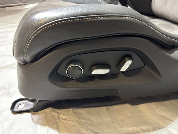 2020-2025 Chevrolet C8 Corvette Stingray GT2 Bucket Seats / Pair / Black Leather / Suede *DAMAGE* / C8002 - Image 13