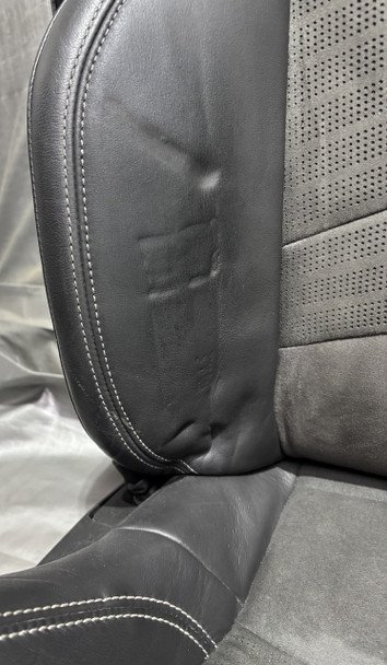 2020-2025 Chevrolet C8 Corvette Stingray GT2 Bucket Seats / Pair / Black Leather / Suede *DAMAGE* / C8002 - Image 11